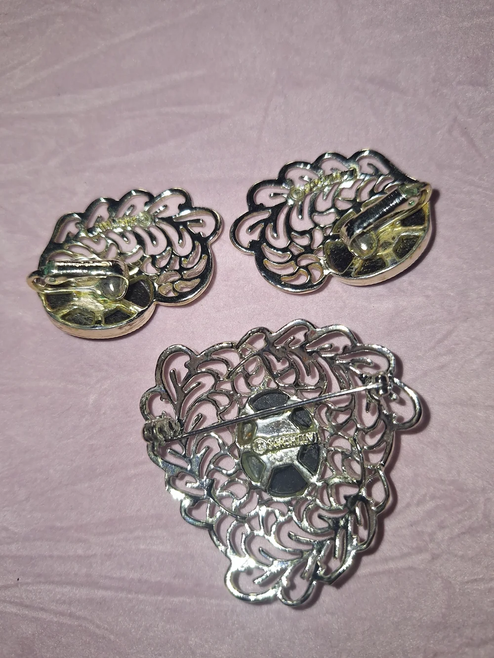 Vintage Sarah Coventry Royal Plumage Brooch And Clip-on Earrings Set